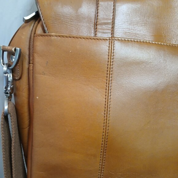 Kenneth Cole Reaction Tan Laptop Bag - Picture 10 of 15